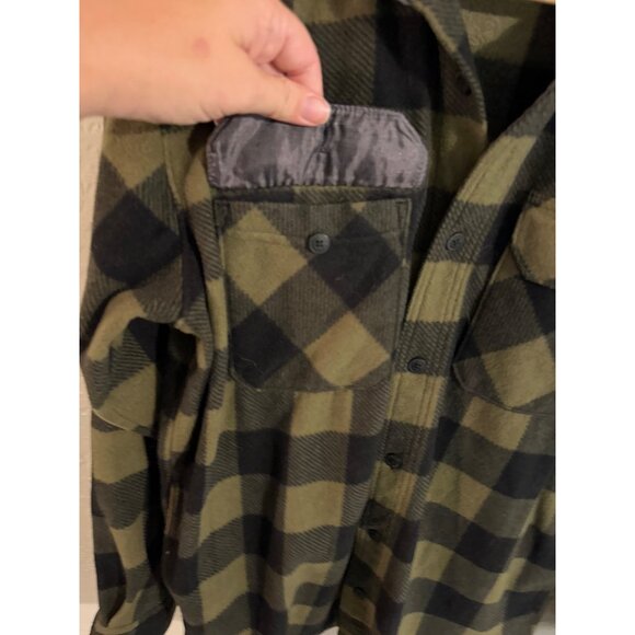 Wrangler men's green and black Buffalo plaid flannel fleece button up shacket - Picture 7 of 10